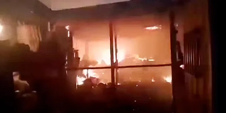 Fire sweeps through several structures at Mallam-Atta market