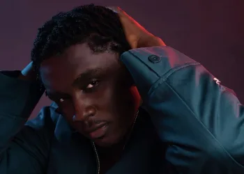 Kweku Smoke apologises after fan was pushed off stage at Telecelturnup 2026