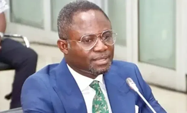 Health Minister implements name tag policy for health professionals