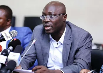 Finance Minister decries tax evasion by articulated trucks as organised crime