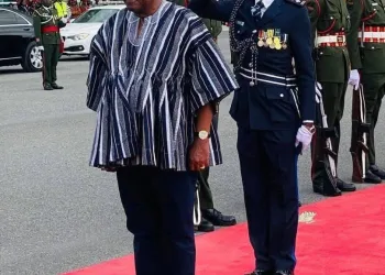 President Mahama’s fugu dress causes stir among Zambians