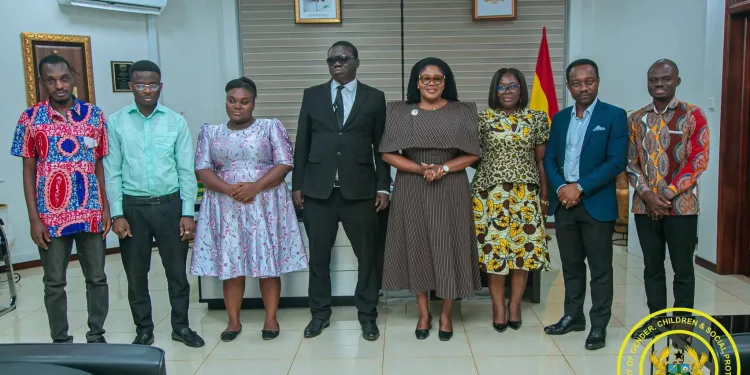 Gender Minister meets unemployed graduates with disabilities, pledges support