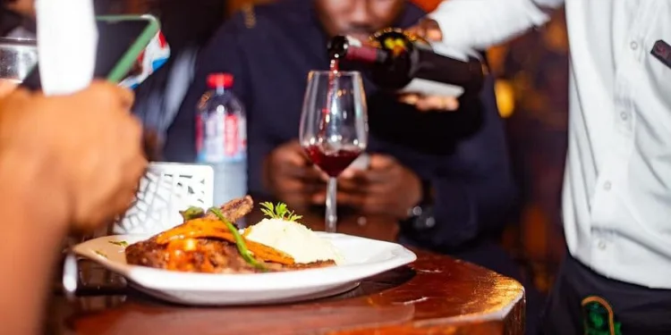GTA clarifies service charges, tax rules for restaurants