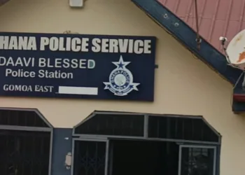 C/R: One in critical condition, 40 others including police officers injured in bee attack