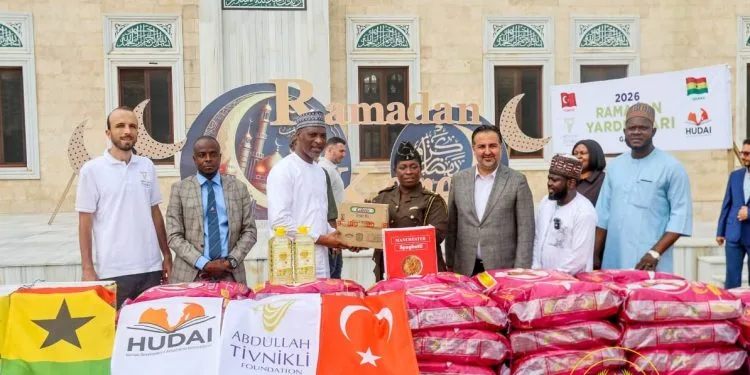 Interior ministry receives Ramadan food donations for prison inmates