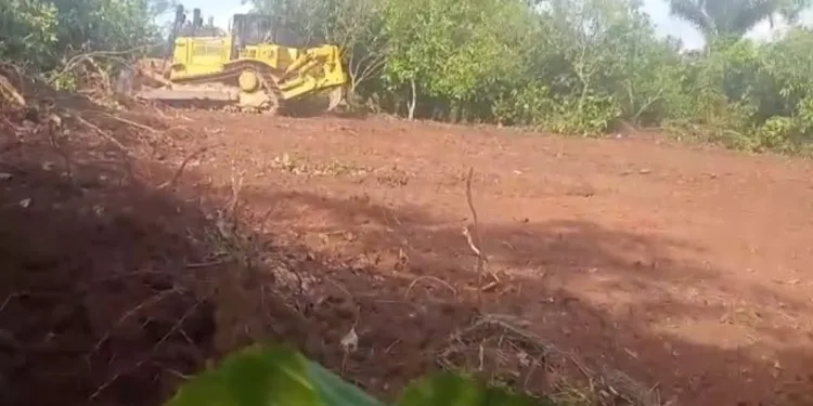 Over 200 farmers cry foul over unpaid compensation on Konongo bypass project