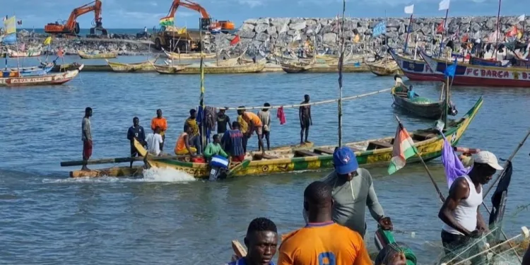 Senya Bereku: Fishermen count losses as pirates raid boats, bolt with valuable equipment