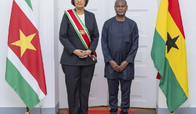 Ghana’s ambassador presents credentials to Suriname president
