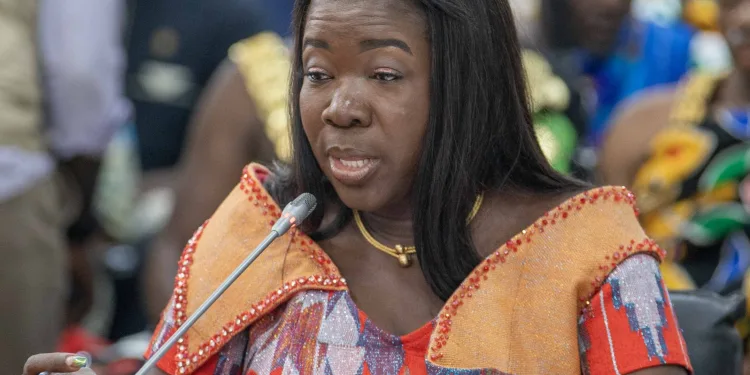 Ghana to hold talks with Burkina Faso over tomato export ban