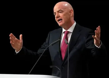 Players covering mouths during confrontation should be sent off – FIFA President