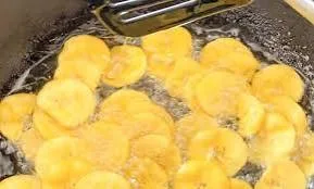 Vendors using plastic to fry plantain chips to face prosecution – FDA