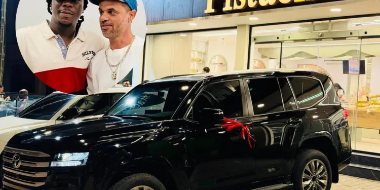 Businessman Mohammed Raii gifts Stonebwoy brand new land cuiser