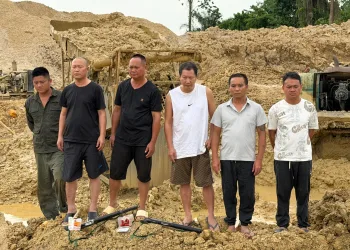 A/R: NAIMOS arrests 6 Chinese nationals for illegal mining, arms possession