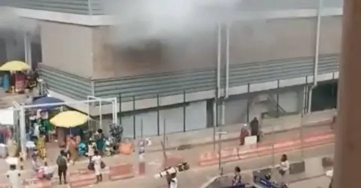 Fire rages through ‘Kejetia Dubai Market’, one shop destroyed, 20 others affected