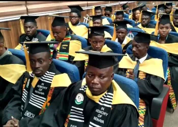 SIIMT University College holds 3rd graduation ceremony