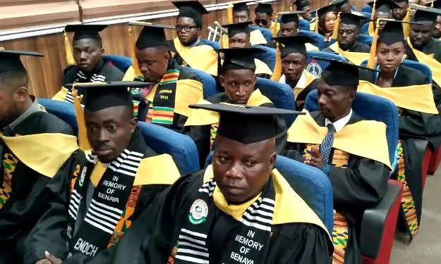 SIIMT University College holds 3rd graduation ceremony