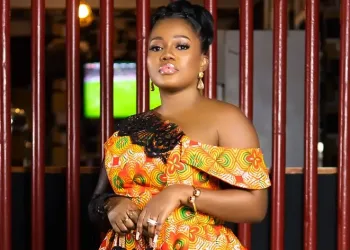 Mzbel debunks rumours linking her to King Promise