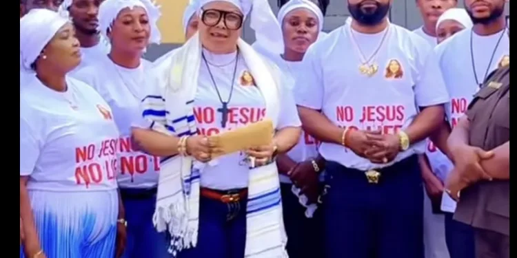 Mama Pat donates GH¢10,000 to Nsawam female prison inmates after release