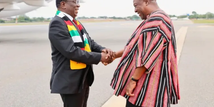 Zimbabwe’s President arrives in Ghana for 3-day working visit