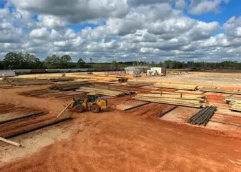 President Mahama directs contractor of E/R hospital to ‘go back to site’: assures of project completion