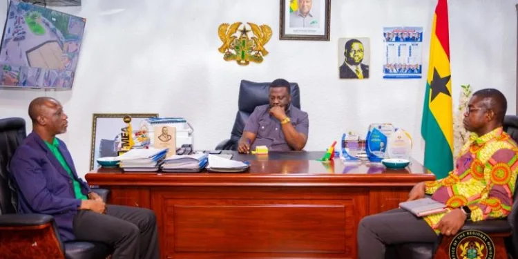 Ghana Library and Dr. Amoakohene explore cooperation to improve infrastructure in Ashanti Region