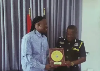 Stonebwoy honoured with Ghana Police badge