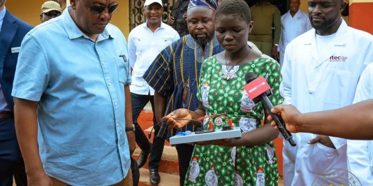 Mahama promises roads, electricity and STEM expansion for Savannah Region
