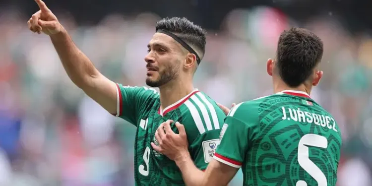 Mexico beat South Africa in World Cup opener