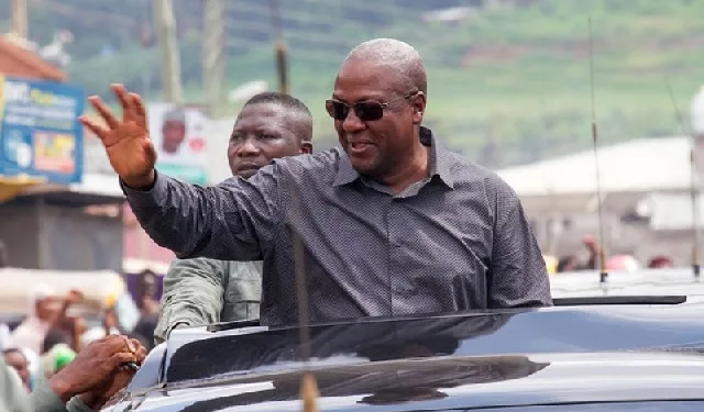 President Mahama begins two-day working tour of Central Region