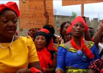 Amrahia Dairy Farms residents protest alleged unlawful demolition of homes, church building