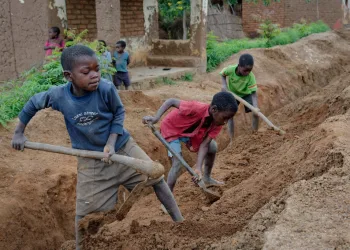 CHRAJ issues ‘red card’ to child labour as Ghana marks world day against child labour