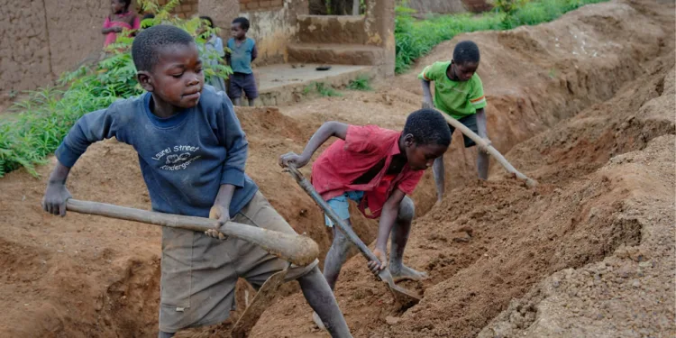 CHRAJ issues ‘red card’ to child labour as Ghana marks world day against child labour