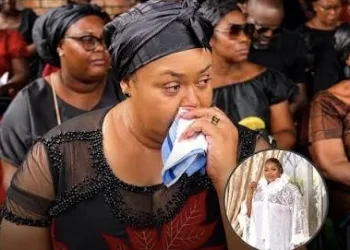 Vivian Jill Lawrence arrives in tears following sister’s death