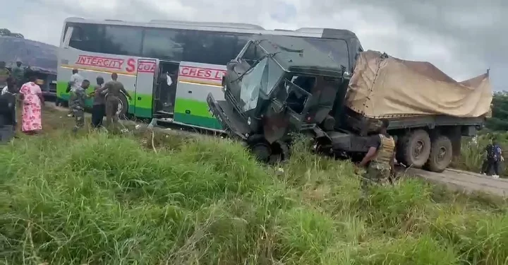 Military officers deployed to Bawku involved in road crash at Nkenkesu