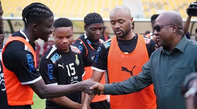 Players who can’t sing Ghana’s anthem have no business in Black Stars – Mahama