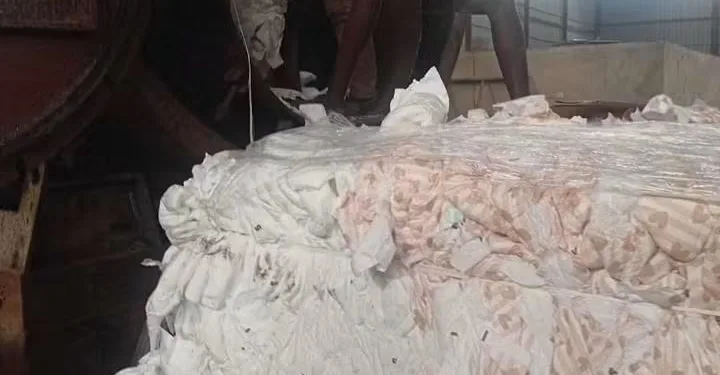 FDA destroys container full of loose, unhygienic bale diapers from Spain