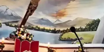 Catholic priest dies after crucifix falls on him during mass in Ecuador