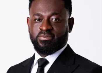 Kobby Kyei breaks down in tears as he recounts how Sarkodie funded his eye surgery