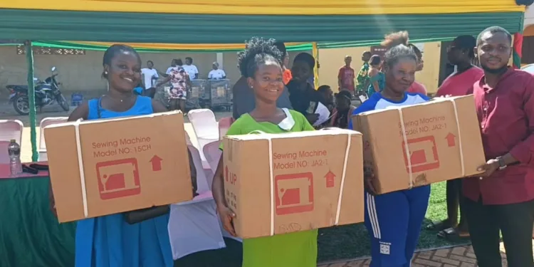 Ekumfi youth get major boost as gov’t distributes start-up kits to NAP graduates