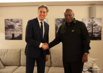Photos: President Mahama meets UK Foreign Secretary Ed Miliband in London